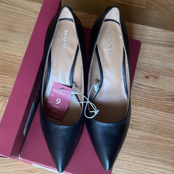 Women’s Merona Pumps, Size 9 - Make an Offer! - Picture 3 of 8